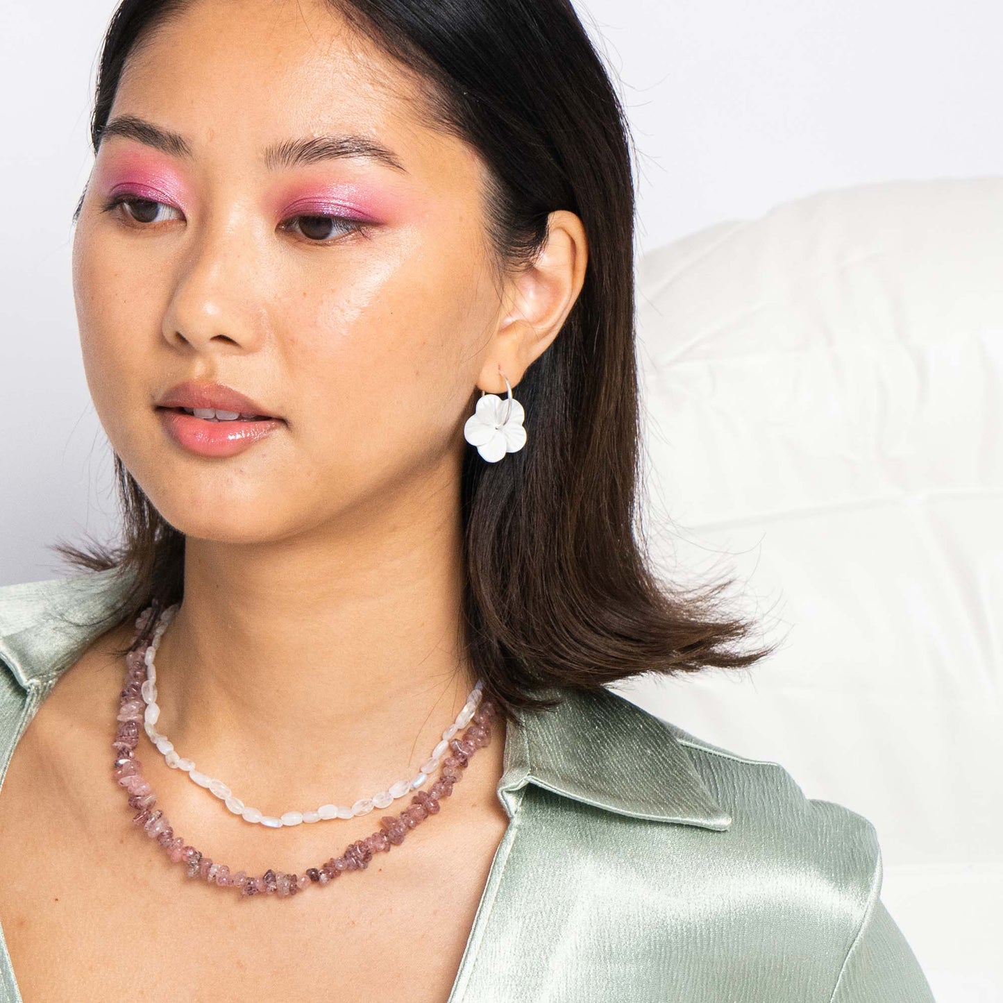 zilveren statement sieraden met edelstenen en parels