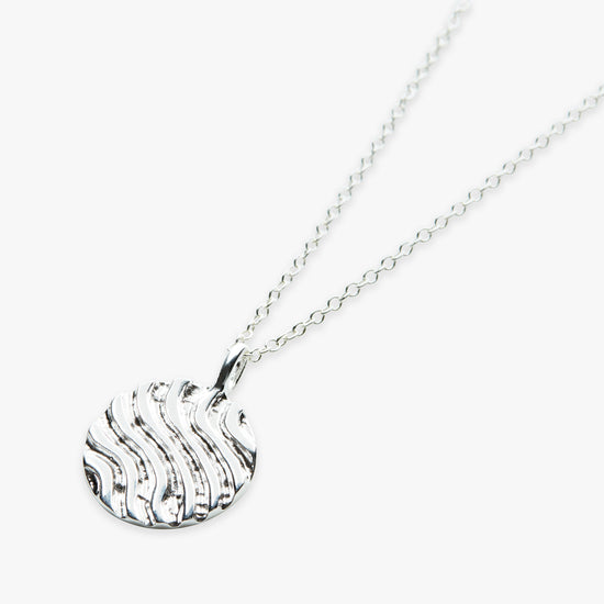 Load image into Gallery viewer, Dunes pendant necklace silver
