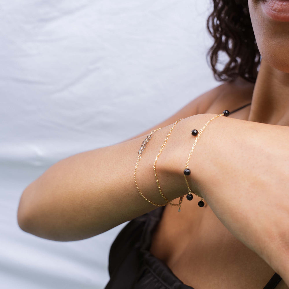 
                  
                    Gouden gold filled armbandjes
                  
                