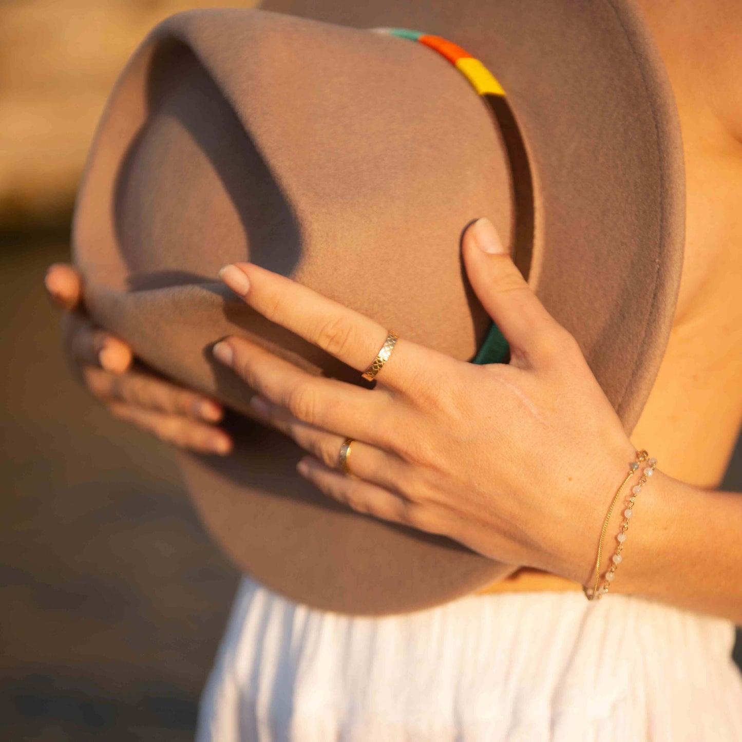 gouden ringen en armbanden