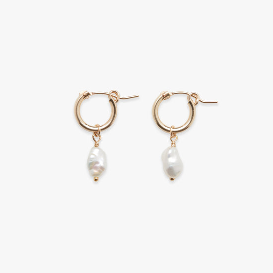 Load image into Gallery viewer, Luster clasp earring gold filled
