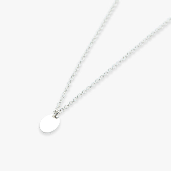 Oval pendant necklace silver