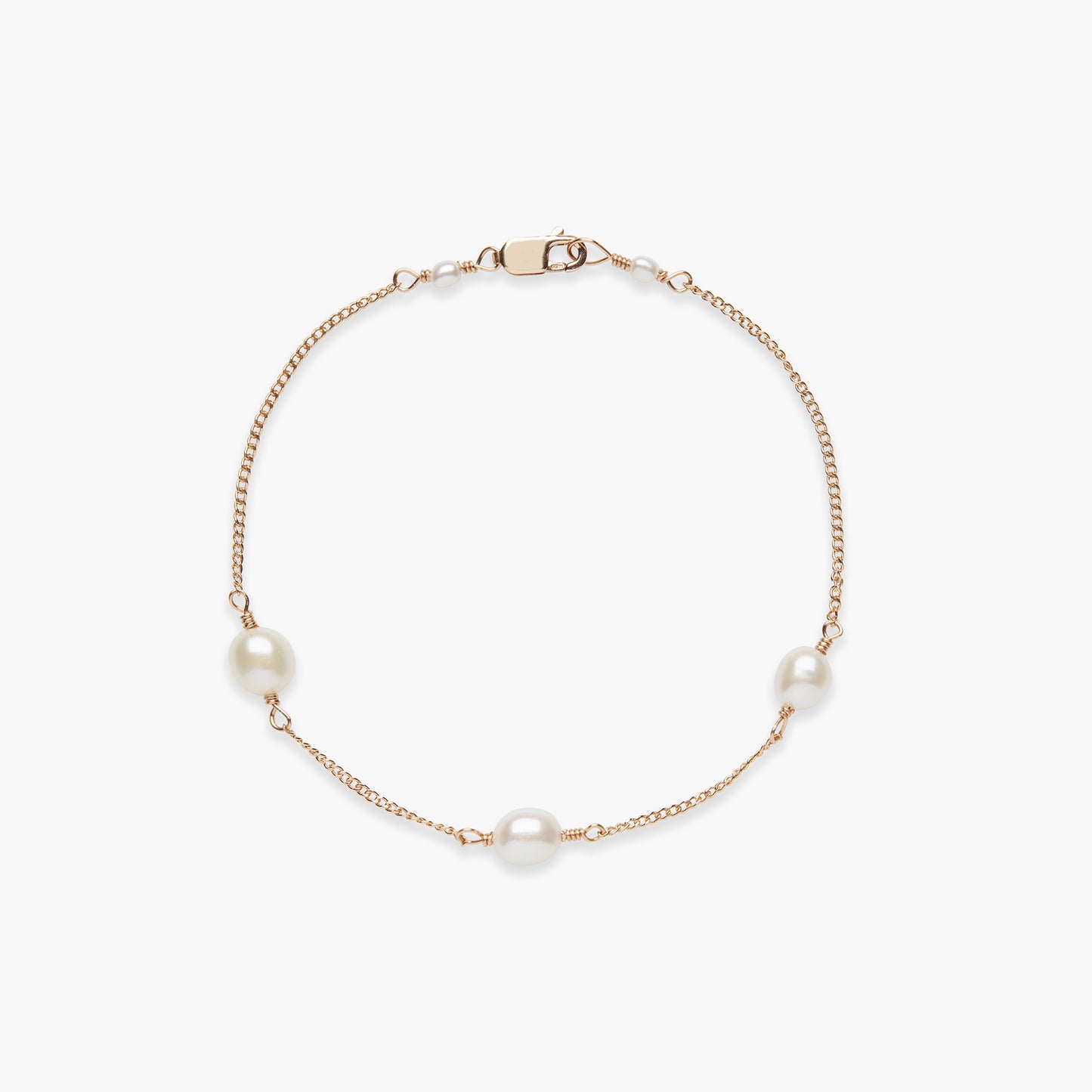 Load image into Gallery viewer, Pearl curb bracelet gold filled
