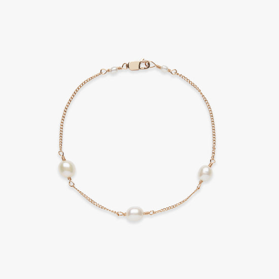 Load image into Gallery viewer, Pearl curb bracelet gold filled
