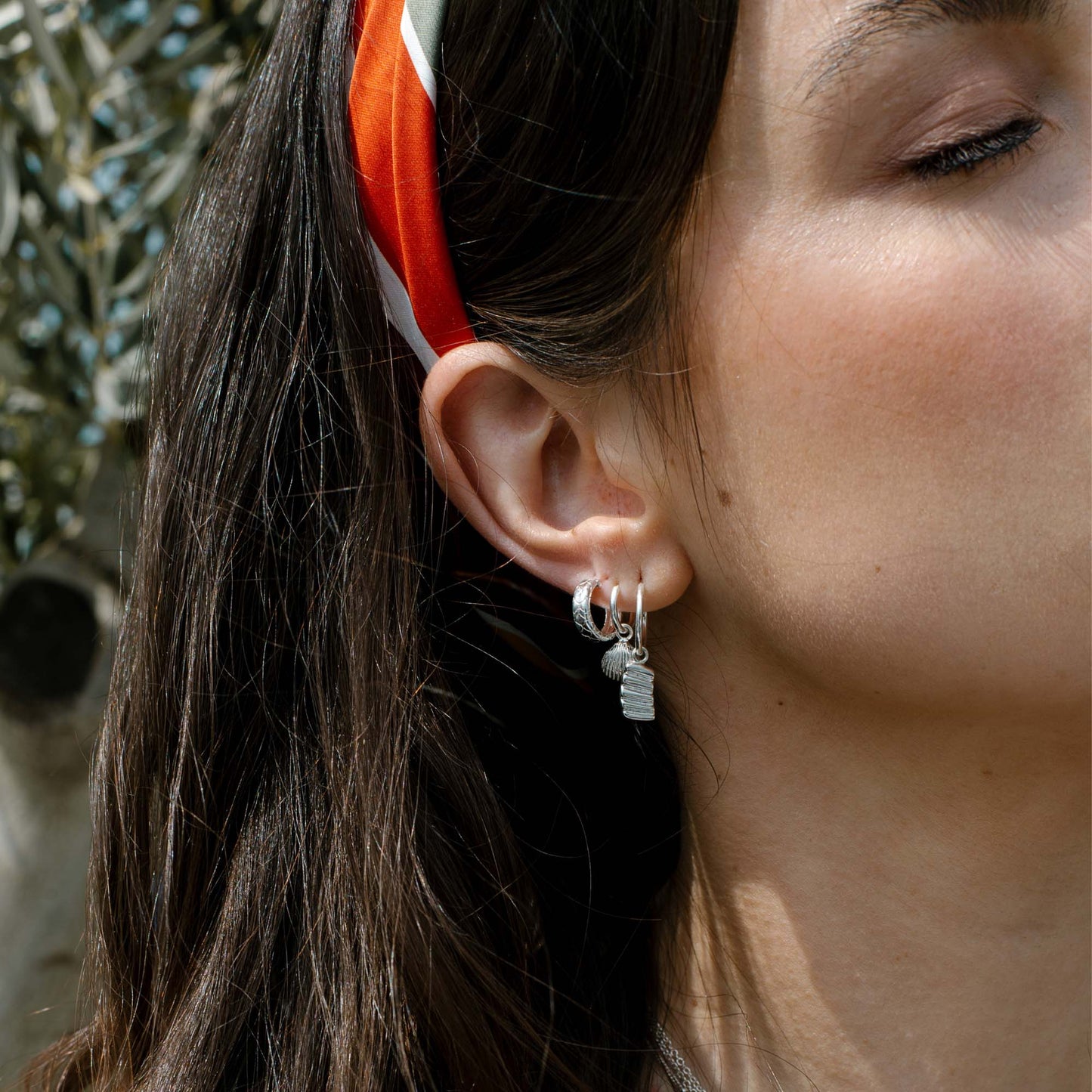 Mermaid Skin clasp earring silver